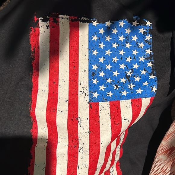 Retro Vintage American Flag Fourth Of July Flag Memorial Day T-Shirt - Picture 2 of 3